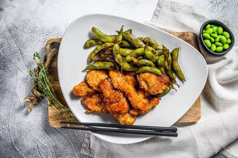 Edamame sa slatko kiselom piletinom