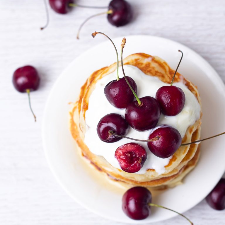 Američke palačinke sa višnjom 1200x1200px copy