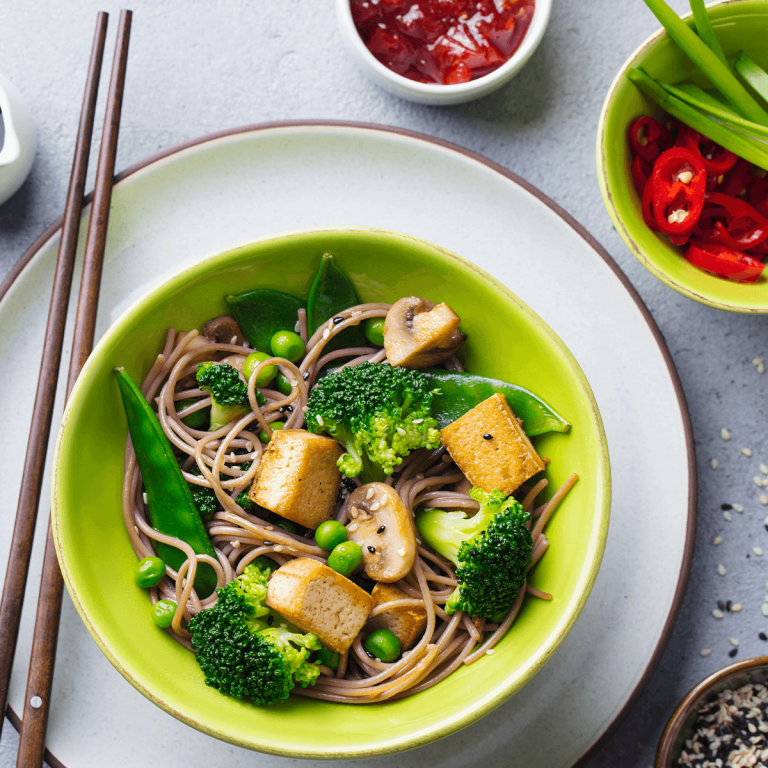 Azijske nudle sa brokolijem 1200x1200px