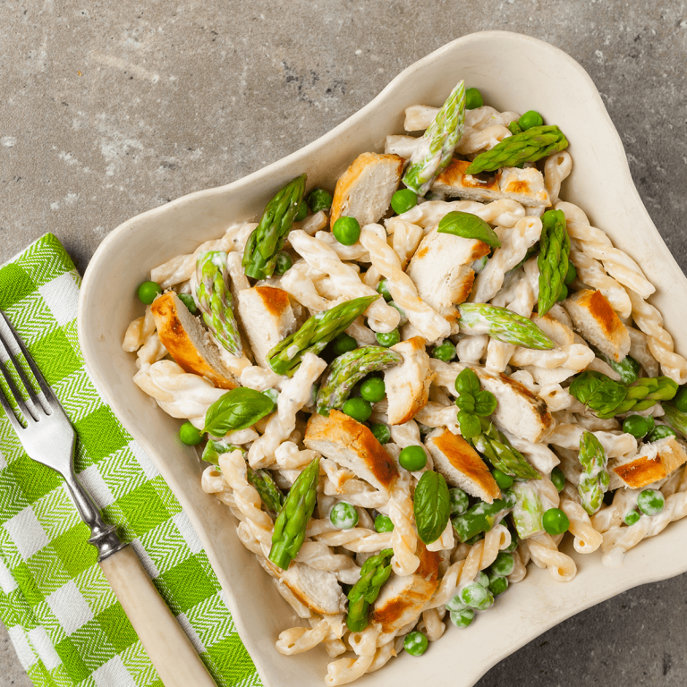 Pasta piletina sa šparglom i graškom 1200x1200px