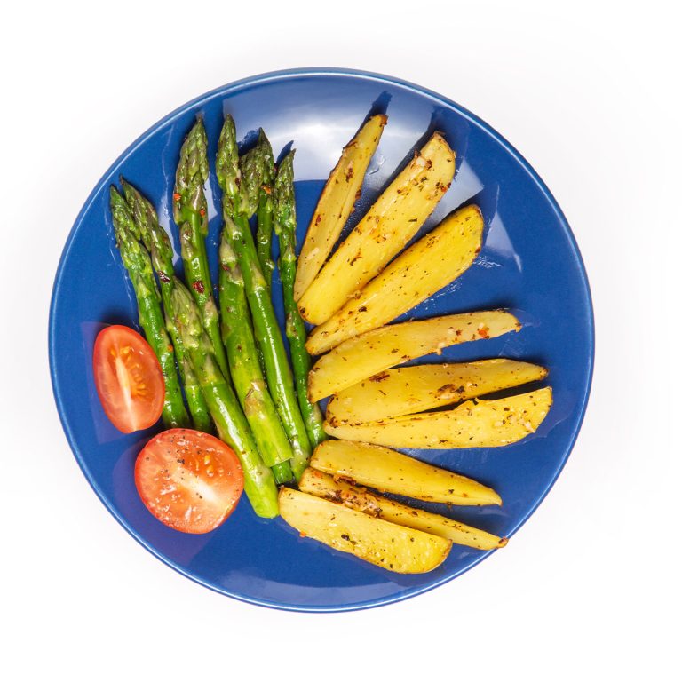 Mladi krompirići i špargla