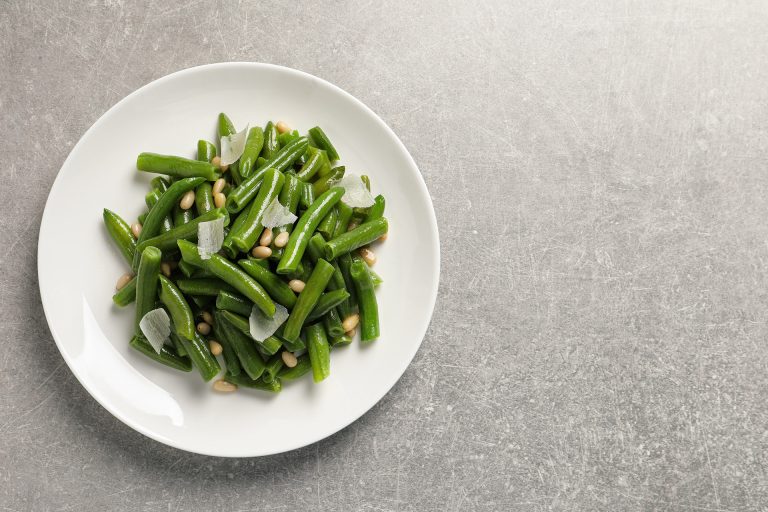 Plate,Of,Tasty,Salad,With,Green,Beans,On,Light,Grey