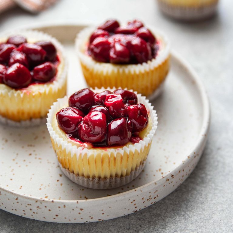 Mini,Cheesecake,With,Cherry,Jam.,One,Bite,Dessert