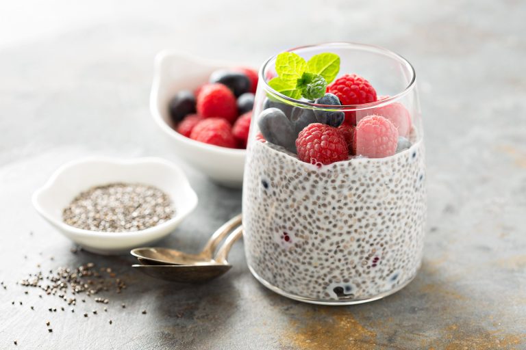 Healthy,Vanilla,Chia,Pudding,In,A,Glass,With,Fresh,Berries