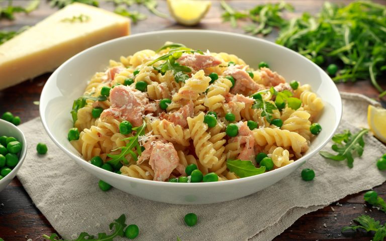 Homemade,Pasta,Fusilli,With,Salmon,,Green,Peas,,Parmesan,Cheese,And