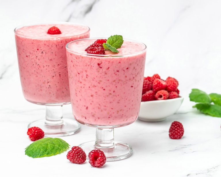 Raspberries,Smoothie,In,Glass,Jar,With,Berries