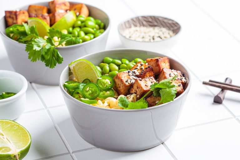 Vegan,Noodles,Ramen,Soup,With,Marinated,Tofu,,Edamame,Beans,And