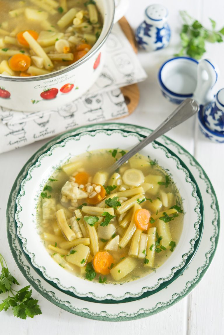Yellow,Or,Green,Bean,Soup,With,Pearl,Barley