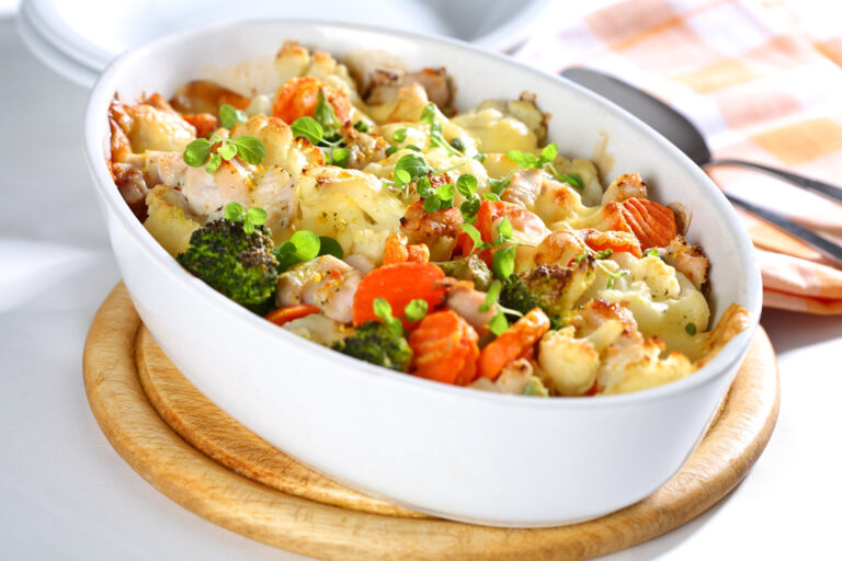 Baked,Mixed,Vegetable,With,Chicken,Breast,And,Oregano
