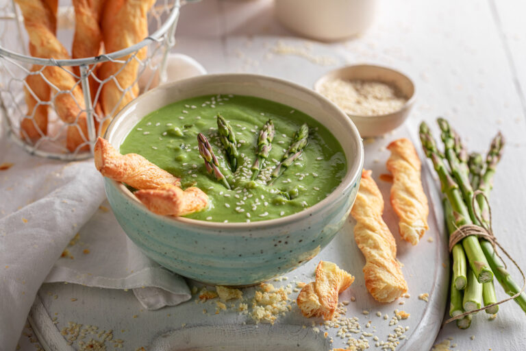 Healthy,Creamy,Asparagus,Soup,As,Healthy,Diet,For,Spring