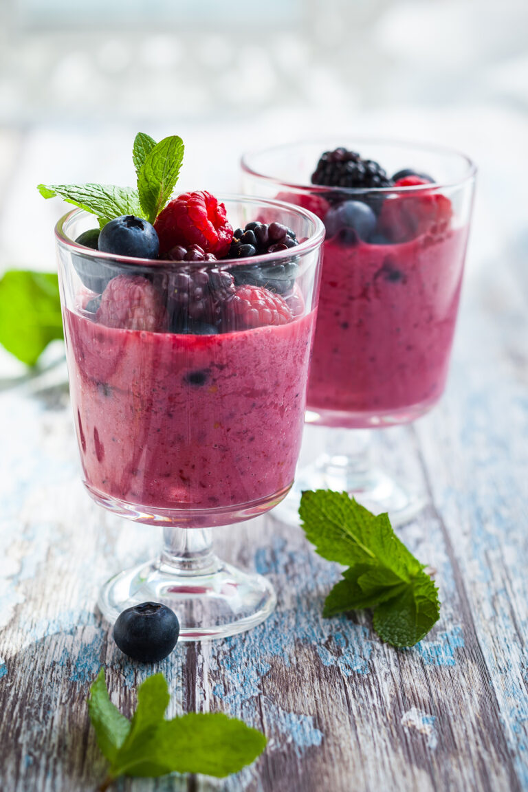 Delicious,Blackberry,raspberry,And,Blueberry,Smoothie,Garnished,With,Fresh,Berries,In