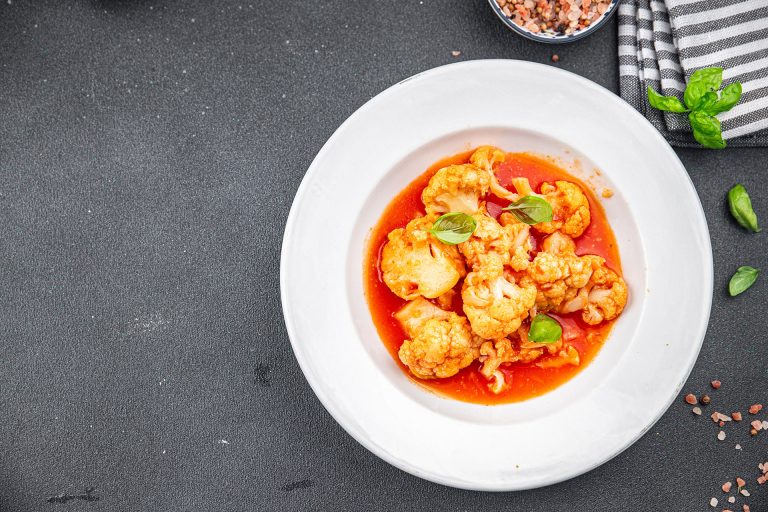 Cauliflower,In,Tomato,Sauce,Stewed,Vegetable,Second,Course,Healthy,Eating