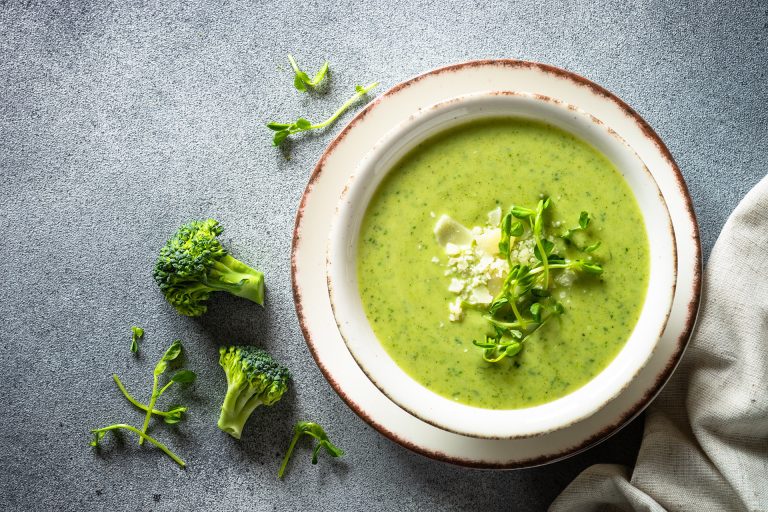 Green,Soup.,Broccoli,Cream,Soup,With,Cream,And,Parmesan
