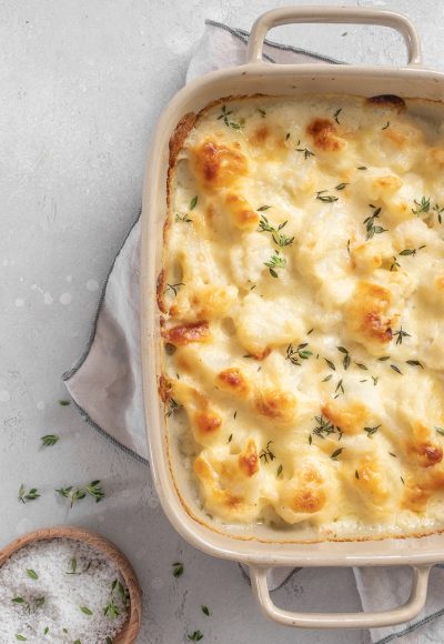 Cauliflower gratin with bechamel sauce with parsley butter