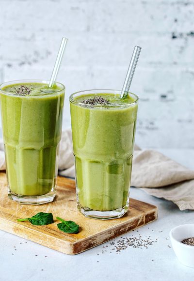 Green Smoothie. Green Smoothie from Spinach, Banana and Peer with Chia Seeds